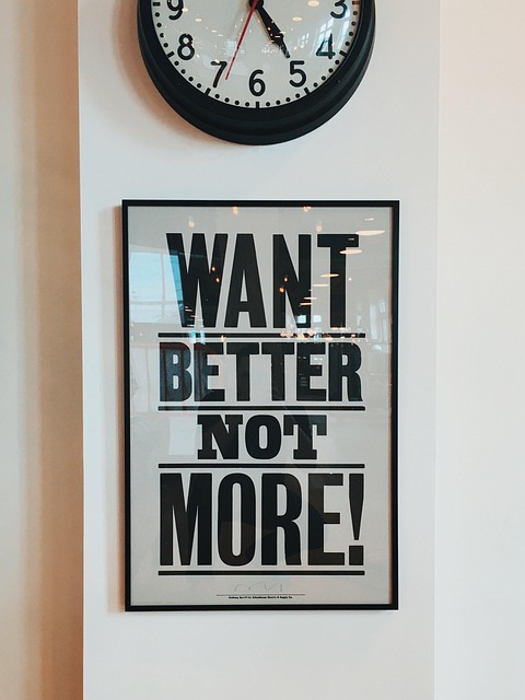 How to decorate bedroom in less budget